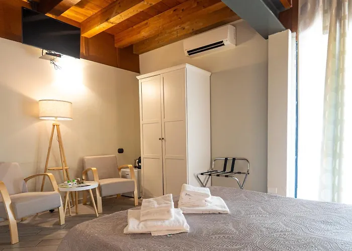 La Terrazza Sul 3* Пескьера-дель-Гарда