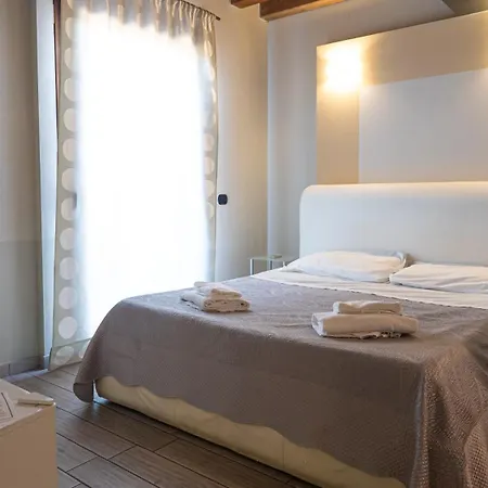 Pensjonat La Terrazza Sul Peschiera del Garda